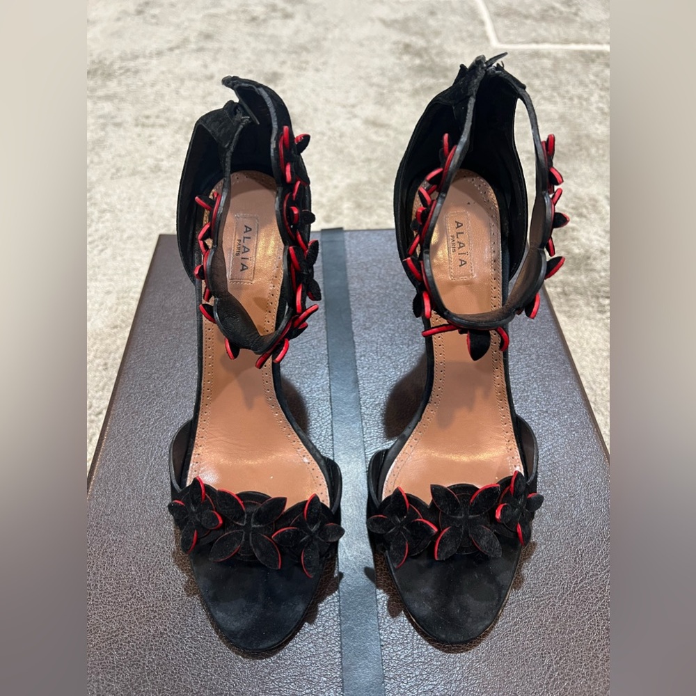 Alaia Sandals - Picture 8 of 10
